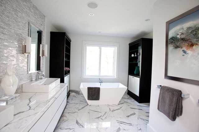 27 Exquisite Marble Bathroom Design Ideas 3