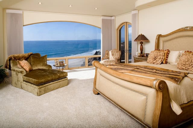 21 Outstanding Ocean View Master Bedroom Designs 5