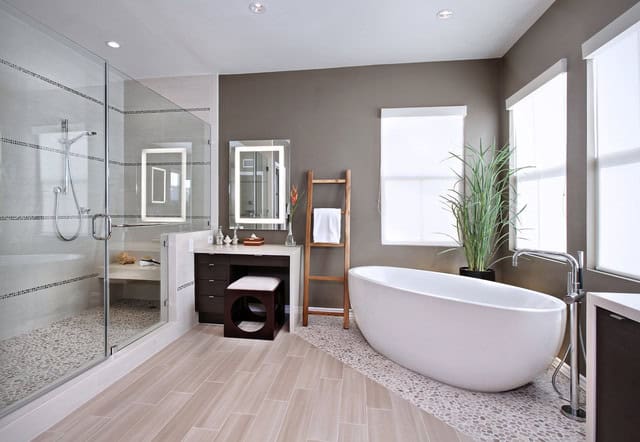 21 Dream Master Bathrooms That Will Leave You Breathless 6