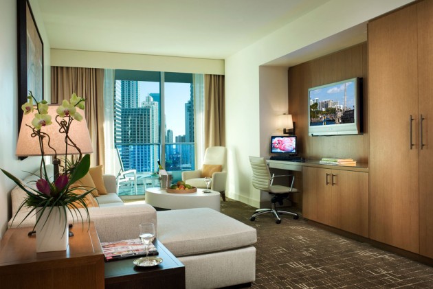 Stunning Luxury Accommodation- EPIC Miami Hotel