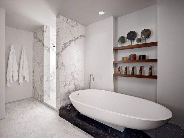 27 Exquisite Marble Bathroom Design Ideas 9