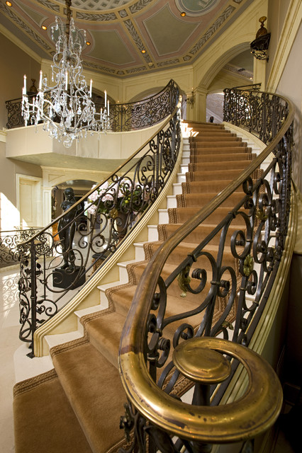 17 Great Traditional Staircases Design Ideas