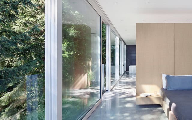 Russet Residence in West Vancouver, British Columbia 14