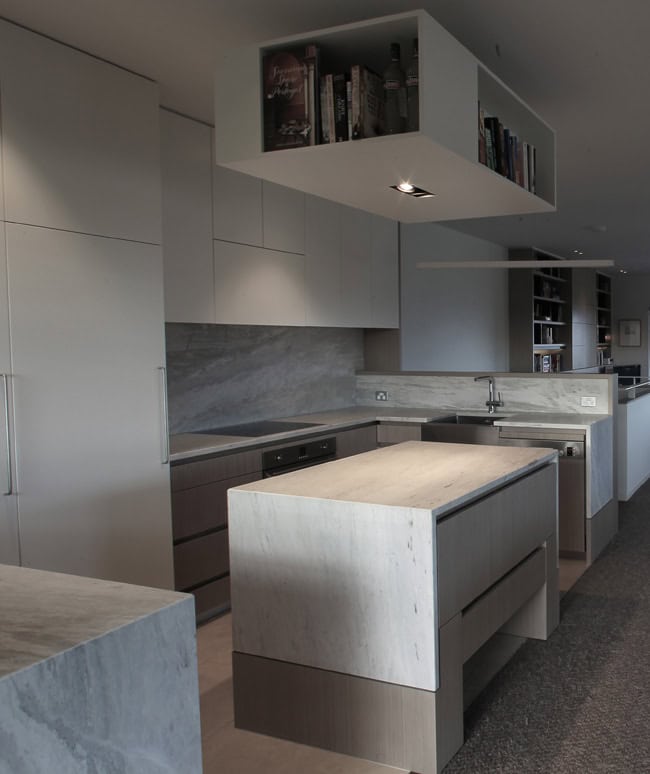 Sculptural Apartment in Old Butter Factory in West Melbourne 15