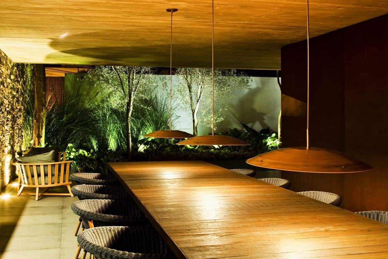 V4 House by Studio MK27: A Ground-Level Pavilion in São Paulo V4 House by Studio MK27: A Ground-Level Pavilion in São Paulo