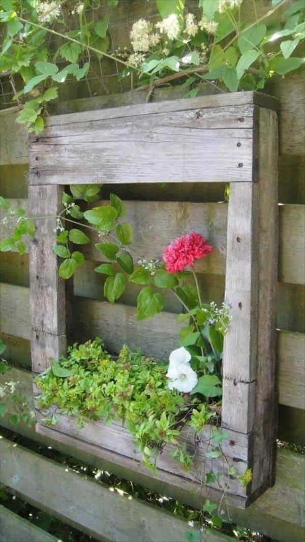 25 Adorable DIY Wooden Planter Ideas