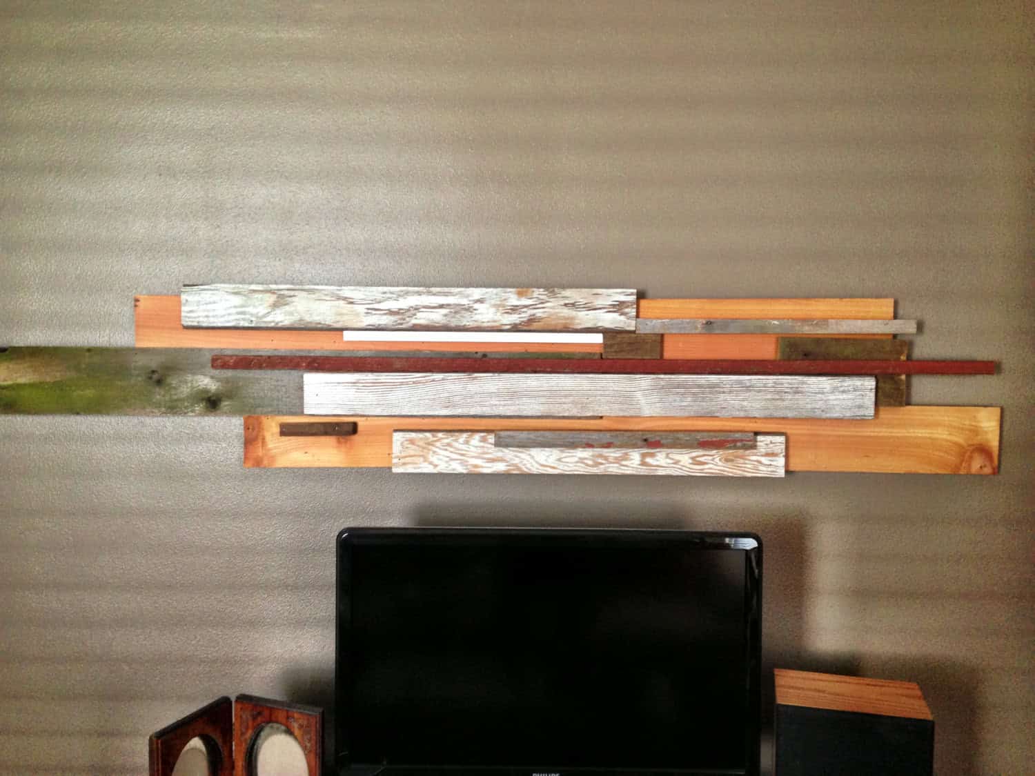 Reclaimed Wood Wall Art Buy it here: www.etsy.com