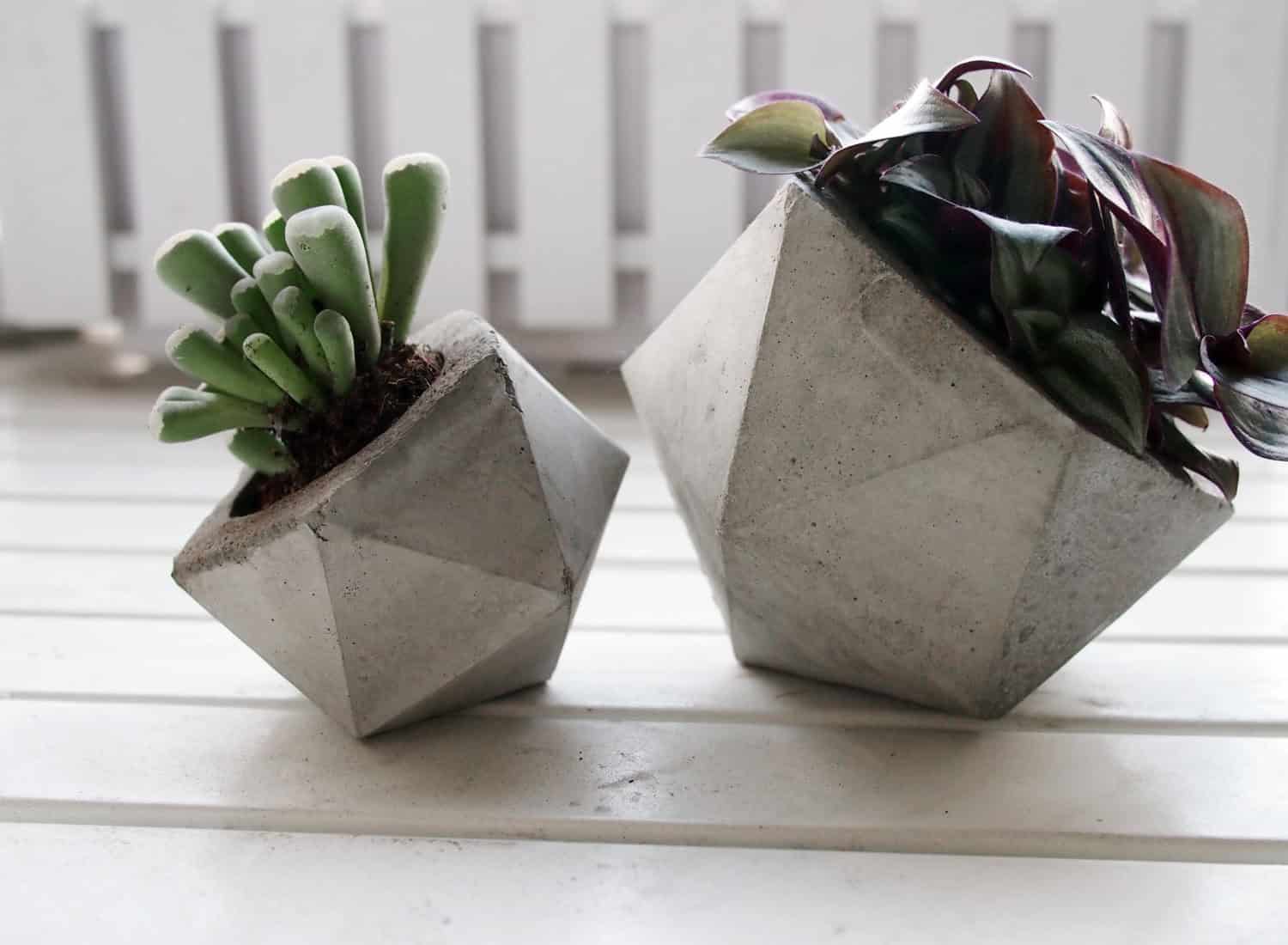 Mini concrete planter Buy it here: www.etsy.com