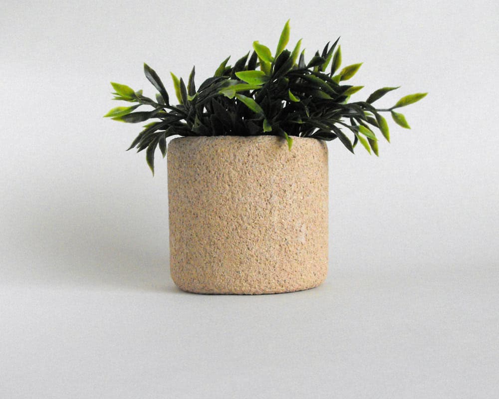Ceramic Minimalist Planter Buy it here: www.etsy.com