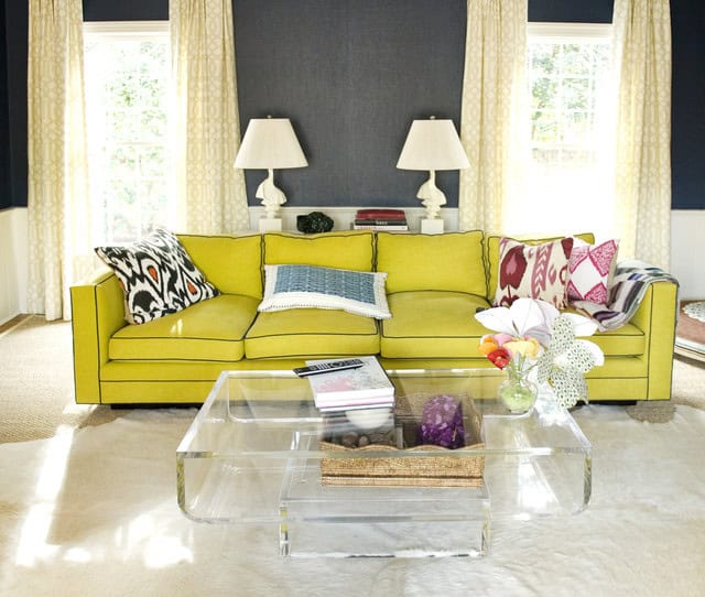 21 Vibrant Colored Sofa Design Ideas to Break the Monotony in the Living Room 20