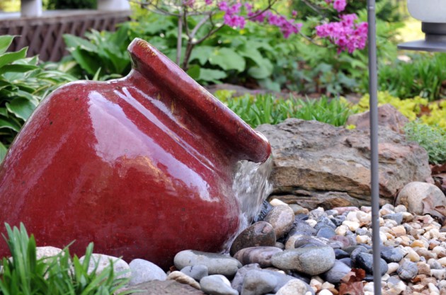 23 Astonishing DIY Garden Fountain Tutorials
