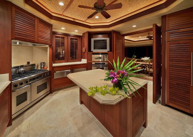 22 Lovely Tropical Kitchen Design Ideas For Fresh Ambience 5
