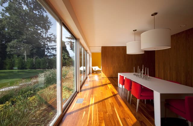 18 Simply Elegant DIning Room Design Ideas with Glass Walls 7