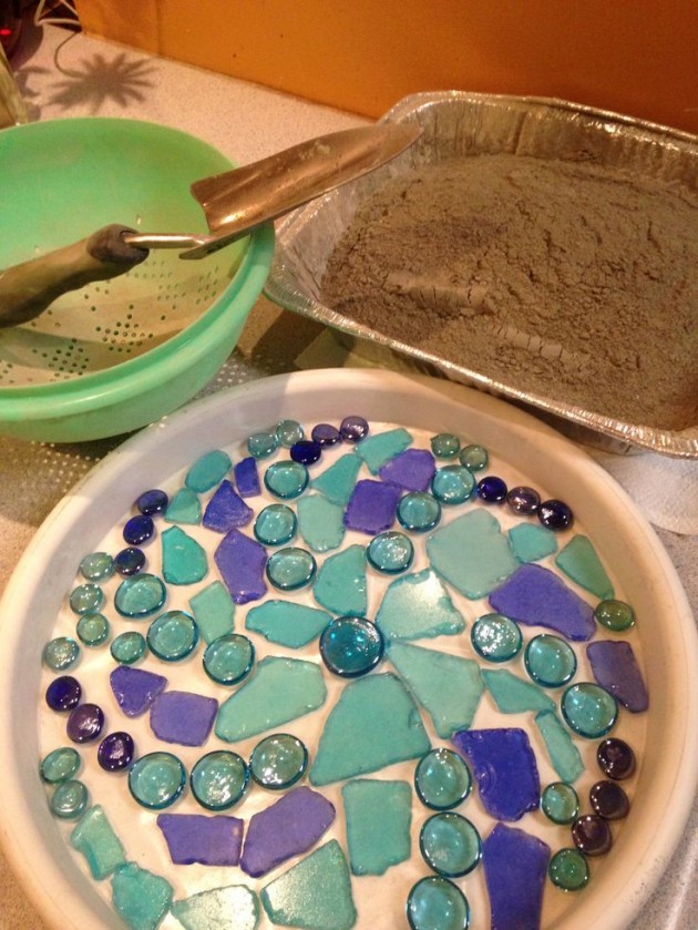 25 Amazing DIY Stepping Stone Ideas for your Garden