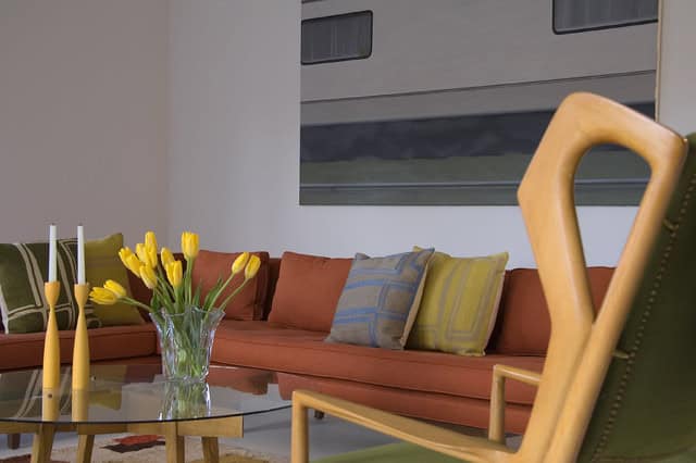 21 Vibrant Colored Sofa Design Ideas to Break the Monotony in the Living Room 8