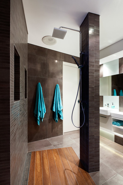 18 Dramatic Masculine Bathroom Designs To Get You Inspired