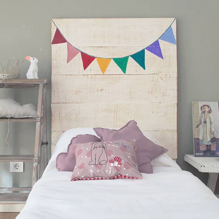 27 Incredible DIY Wooden Headboard Ideas