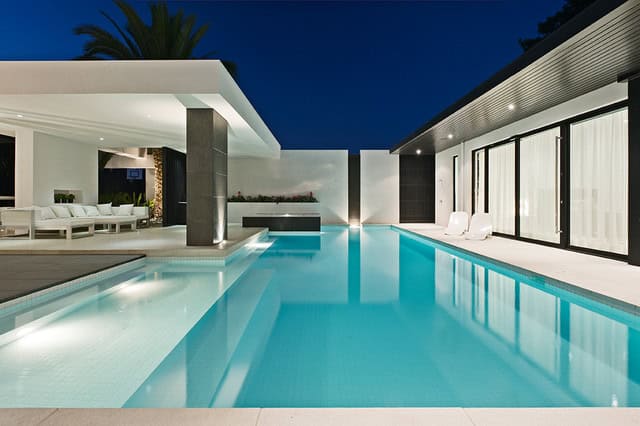 18 Small But Beautiful Swimming Pool Design Ideas 4