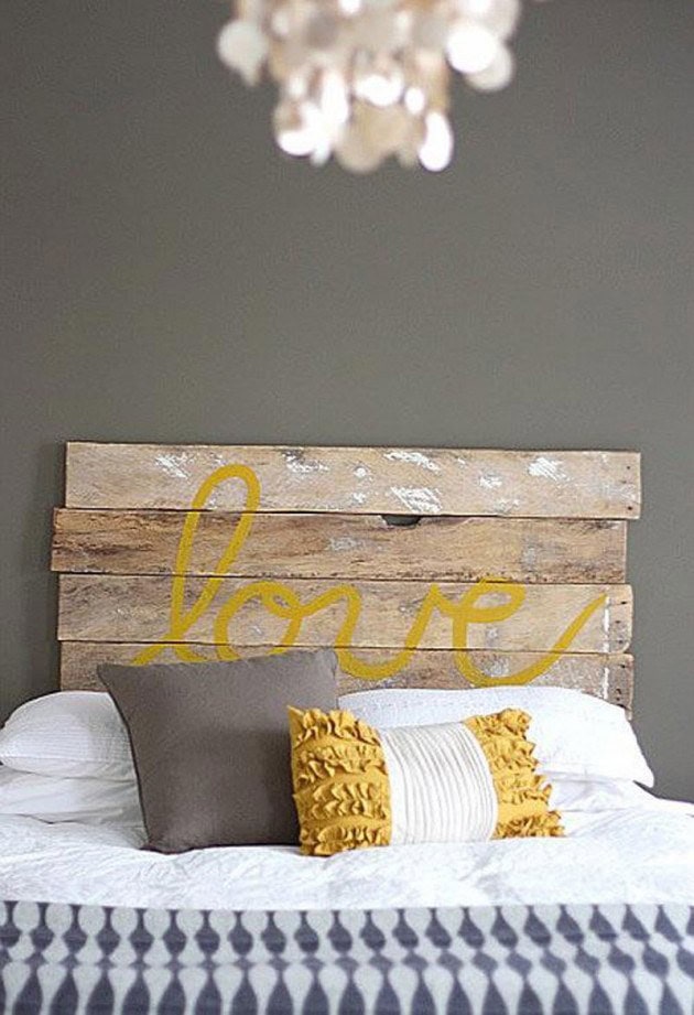 27 Incredible DIY Wooden Headboard Ideas