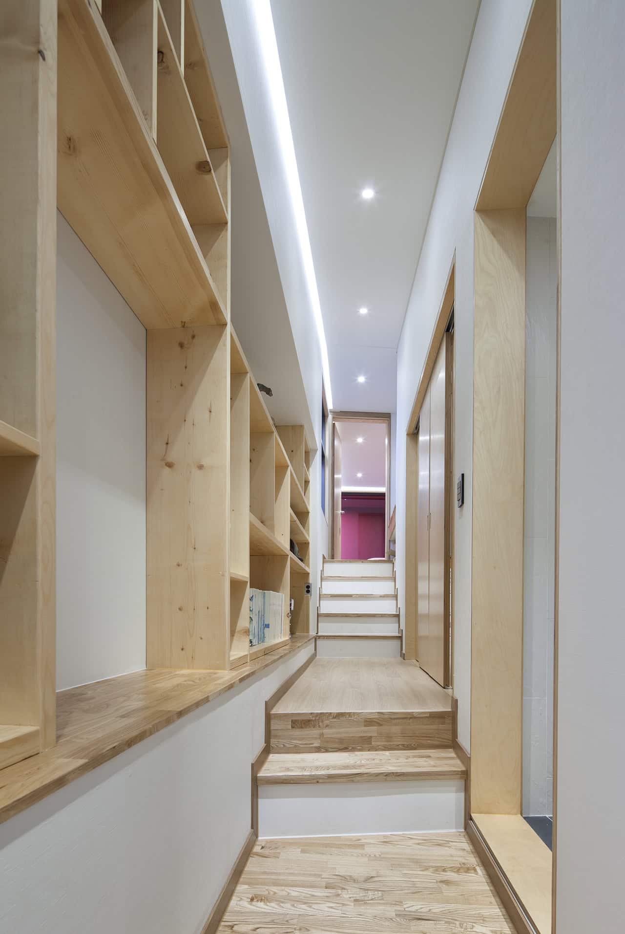 Roll House / Moon Hoon / South Korea 11