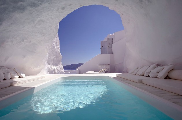 16 Of The World's Most Awesome Swimming Pools