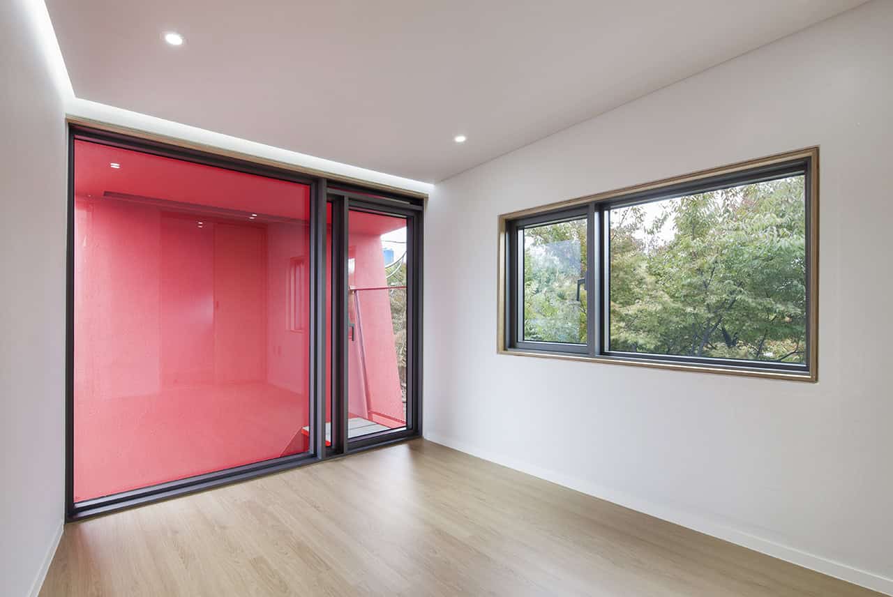 Roll House / Moon Hoon / South Korea 1