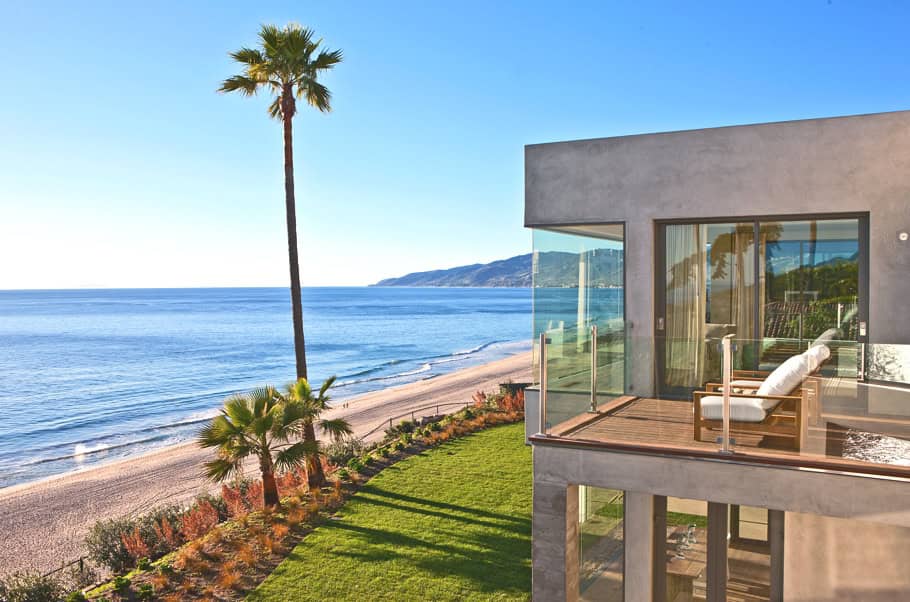 Top 12 Breathtaking Contemporary Houses with Most Amazing Views