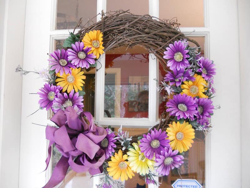 Beautify Your Front Door: 20 Lovely Handmade Summer Wreath Ideas