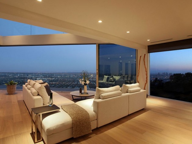 24 Surprisingly Gorgeous Interiors With Amazing Views