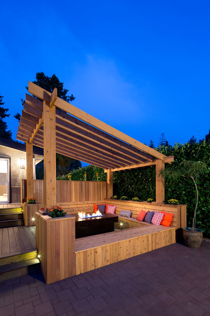 24 Amazingly Elegant Wooden Deck Designs