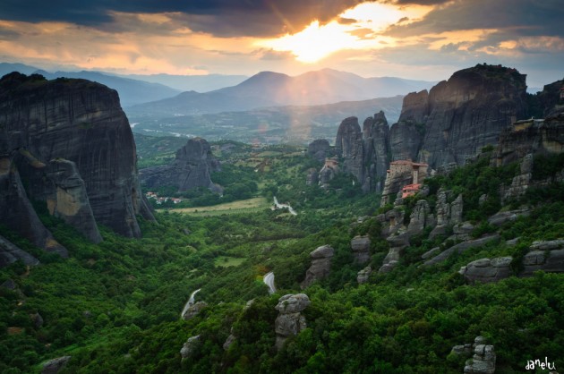 18 Amazing Places Worth Seeing During Your Lifetime