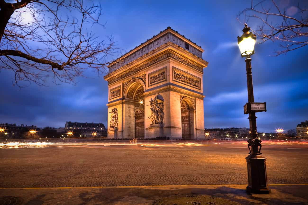 Arc de Triomphe 10