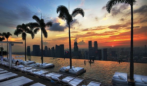 10 Most Amazing Rooftop Pools That You Must Jump In at Least Once