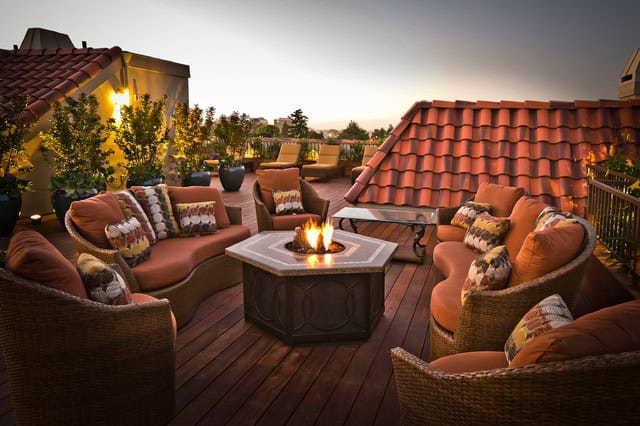 14 Extravagant Dreamy Rooftop Places for Relaxation 10