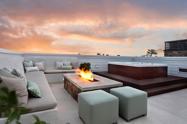 14 Extravagant Dreamy Rooftop Places for Relaxation 13