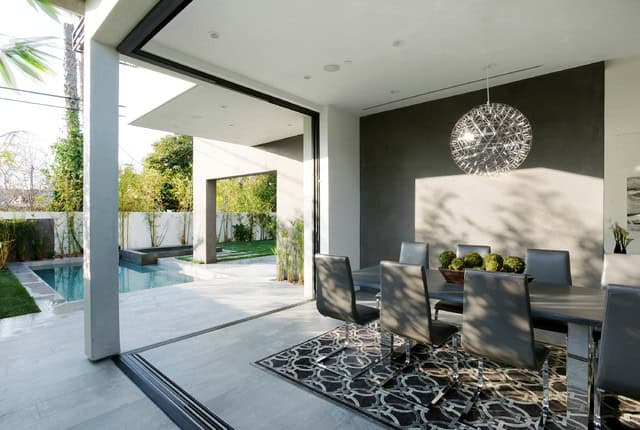 355 S. Mansfield Ave Source