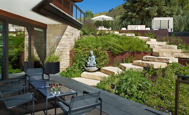 Modern contemporary landscaping Source