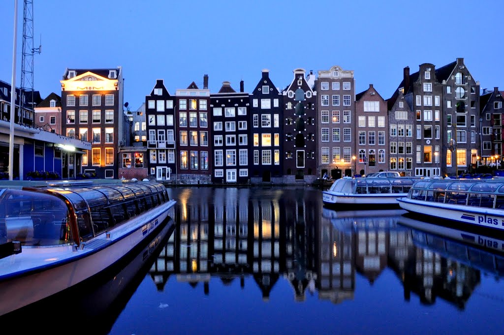 Ночной Амстердам. Ночной город Амстердам. Амстердам ночью. Красивые города Европы.