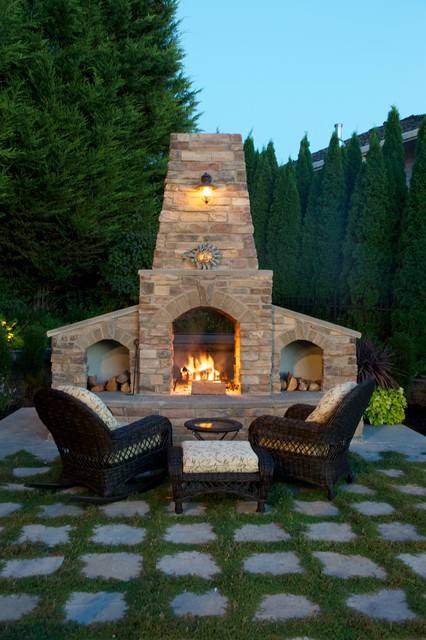 16 Relaxing Outdoor Fireplace Designs For Your Garden