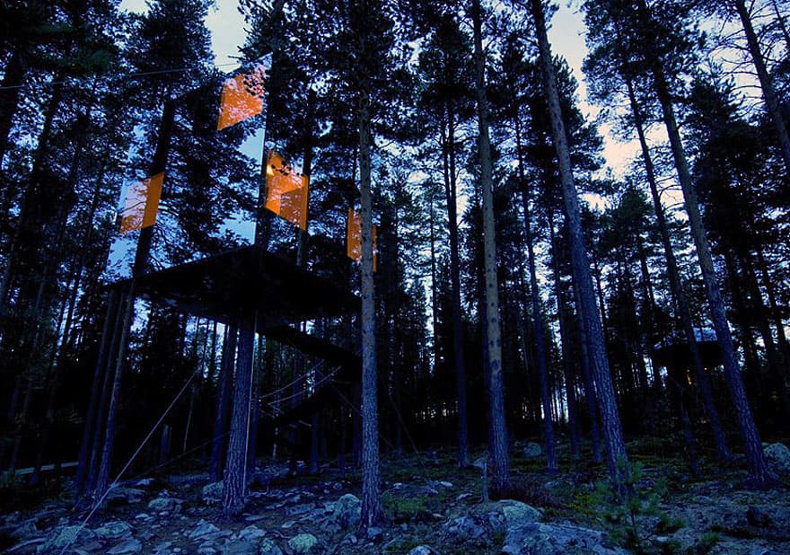 Mirror Tree House (Sweden) Source