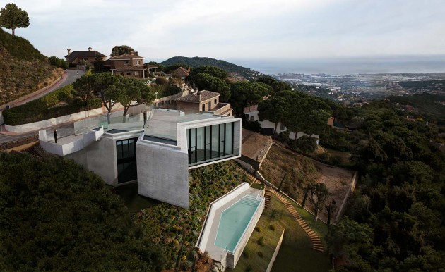 10 Fearsome iCliffi isidei Houses With Amazing Views 10 Fearsome iCliffi isidei Houses With Amazing Views