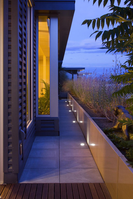 14 Clever Ideas How to Light Up All The Pathways in the Backyard