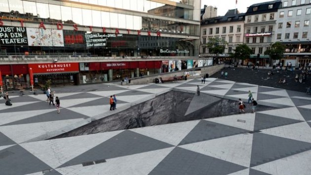 10 Unbelievable Public Architectural Optical Illusions