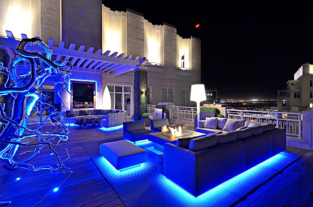 14 Extravagant Dreamy Rooftop Places for Relaxation 9