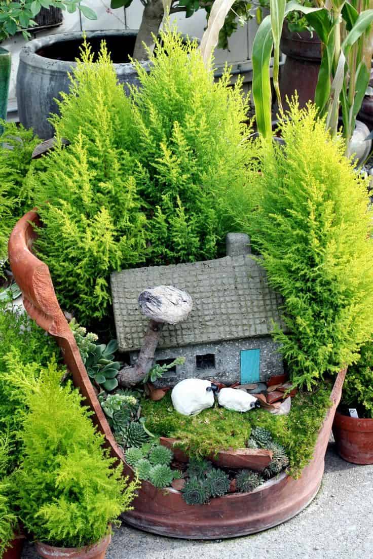 The Most Creative Ideas to Make Fairy Mini Garden from Broken Pots 13