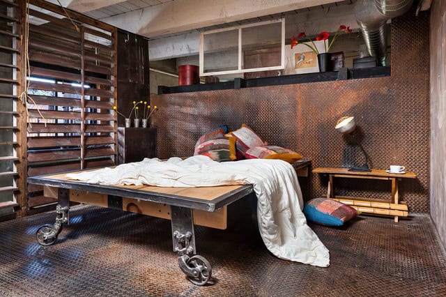 16 Cool Industrial Bedrooms for All Those Who Thinks Outside the Box 16