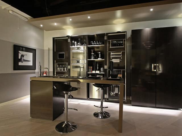 21 Superb Basements Transformed into Outstanding Bar