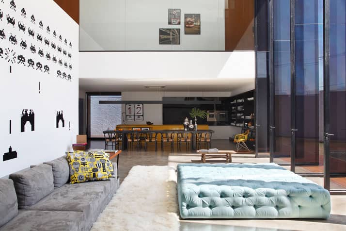 A Contemporary LA House by Studio Guilherme Torres 3