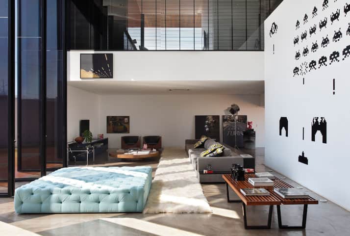A Contemporary LA House by Studio Guilherme Torres 4