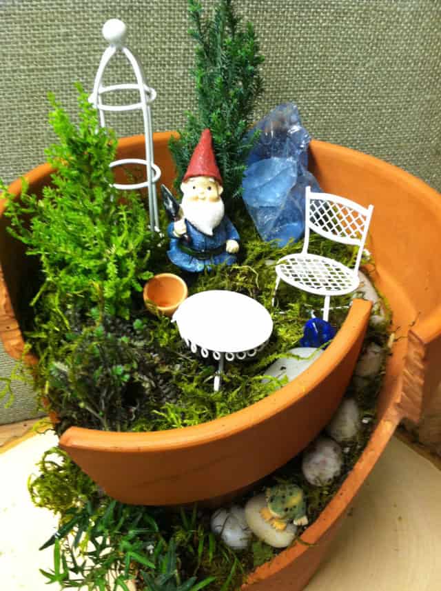 The Most Creative Ideas to Make Fairy Mini Garden from Broken Pots 6